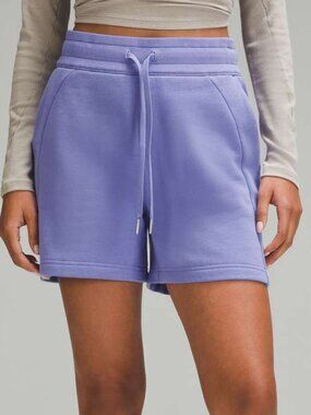 Lululemon Scuba High-Rise Short 5" Size 6